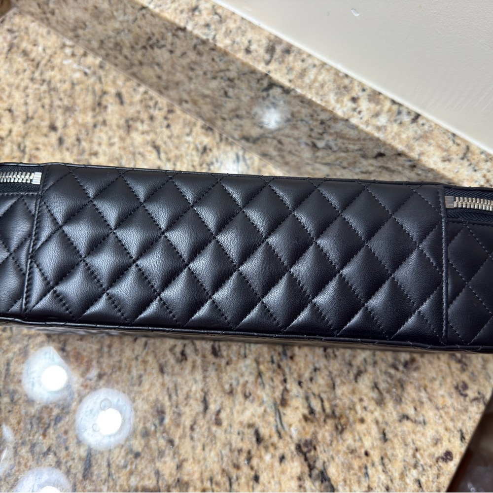 Authentic Chanel Black Quilted Lambskin Women's jewelry case vanity bag - Picture 3 of 9